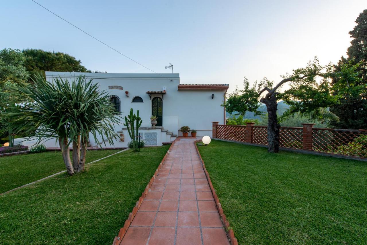 Villa With Pool & Jacuzzi Taormine Extérieur photo