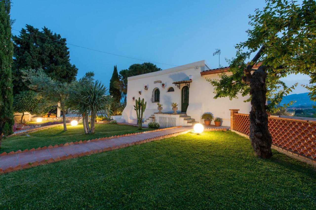 Villa With Pool & Jacuzzi Taormine Extérieur photo